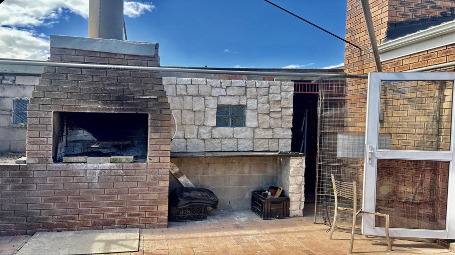 3 Bedroom Property for Sale in Zonnendal Western Cape